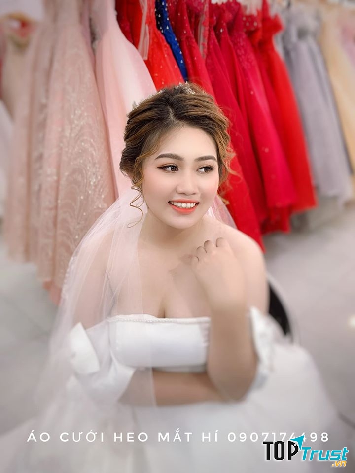 Áo Cưới Heo Mắt Hí