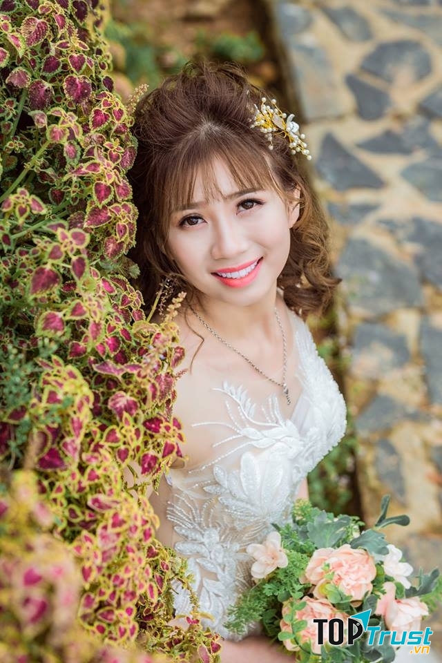 Áo cưới Hùng Lan