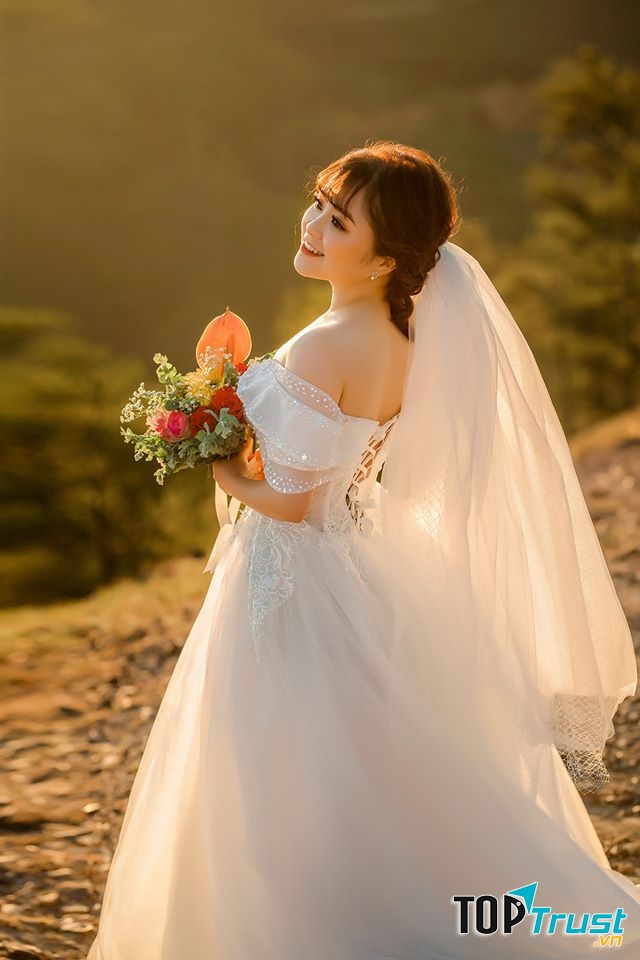 Áo cưới Huyền Trang