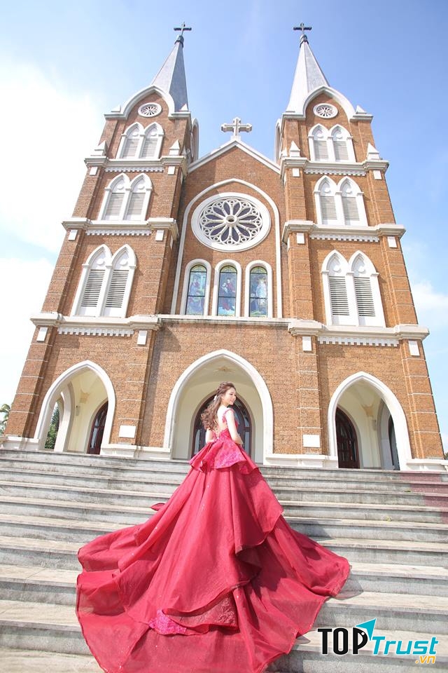 Áo Cưới JOLIE
