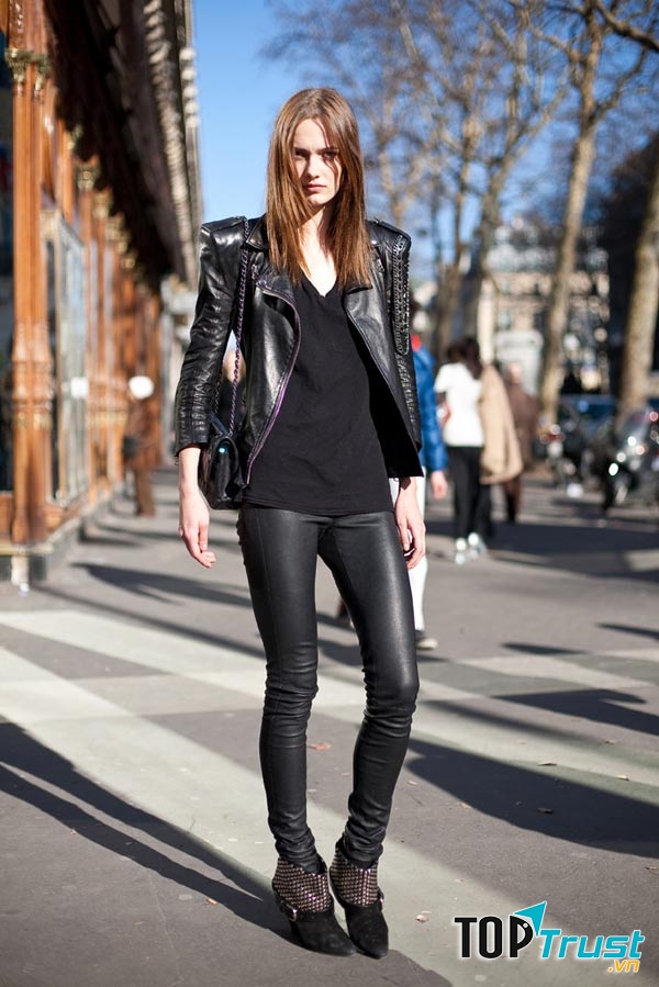 Áo da, quần legging sự lựa chọn của cô nàng cá tính