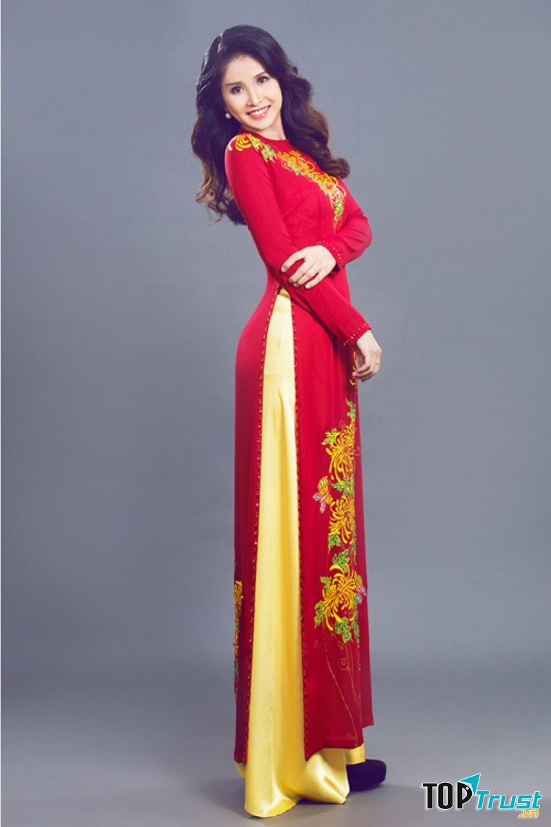 Áo dài truyền thống