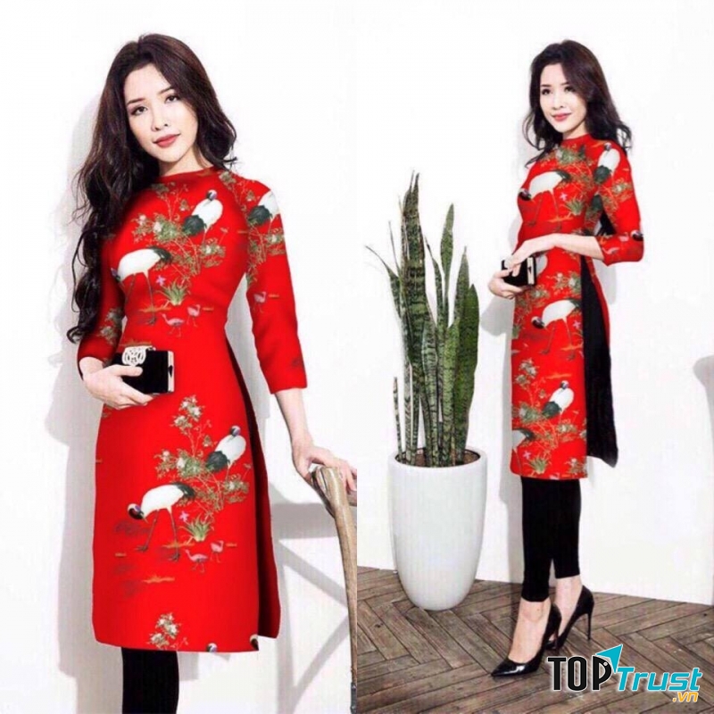 Áo dài vạt ngắn kết hợp cùng quần legging mang nét hiện đại