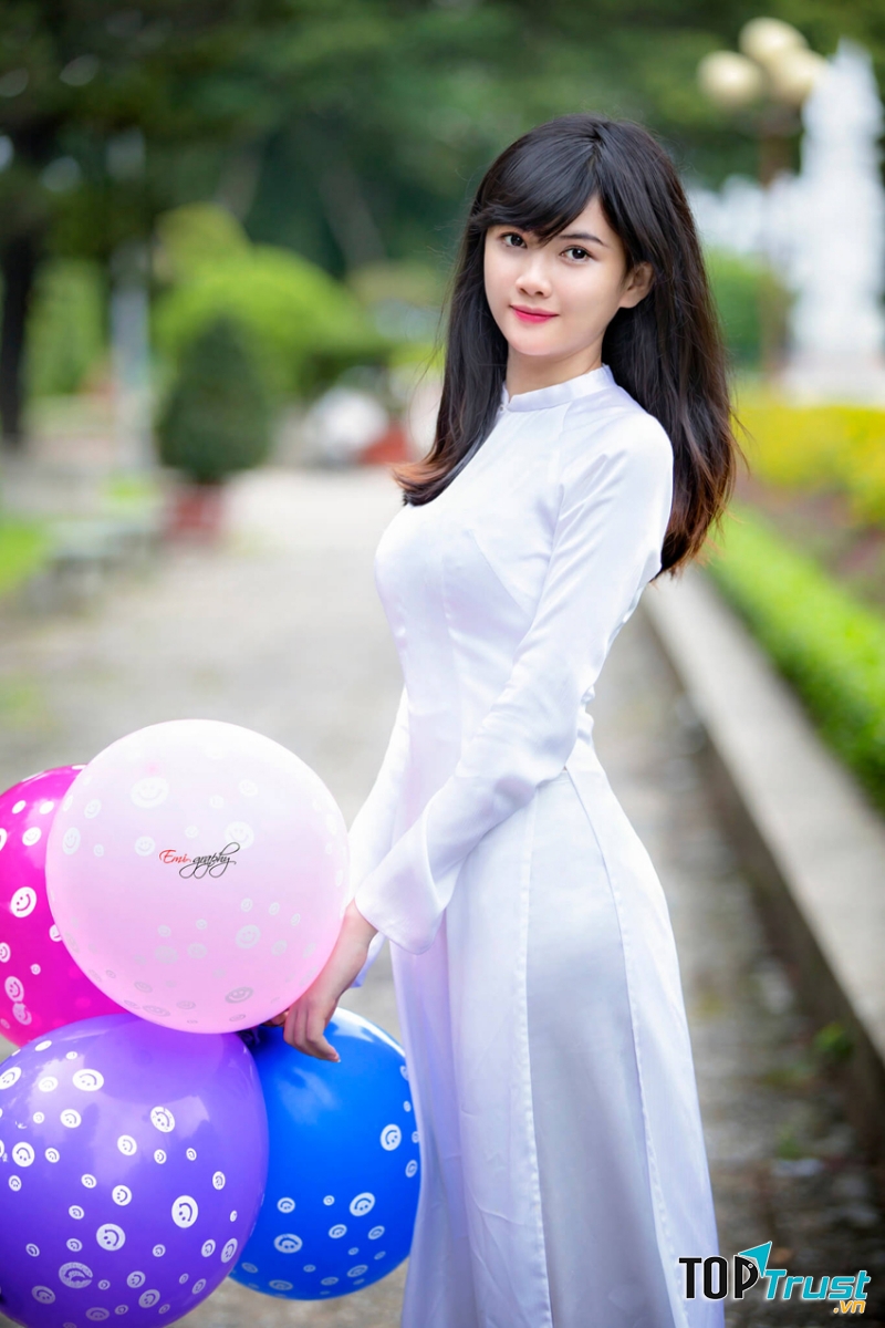 Áo dài Hạnh duyên dáng