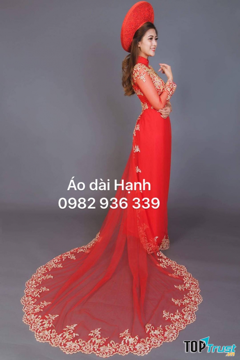 Áo dài Hạnh chuyên cung cấp các loại áo dài cưới cho nhiều thời điểm.