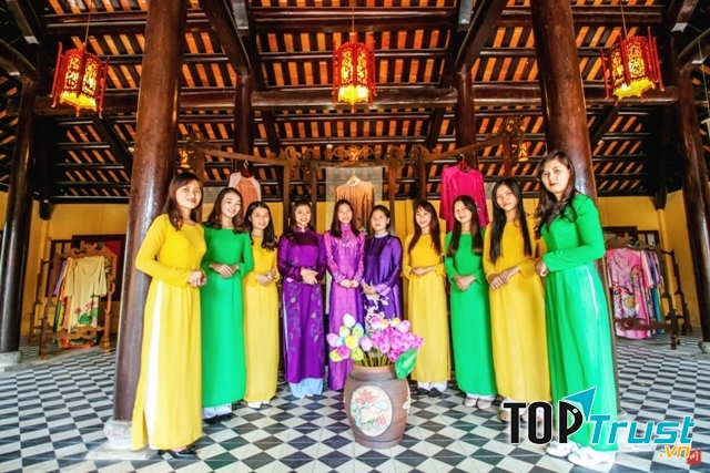 Nữ Cung là địa chỉ uy tín chuyên may đo các loại áo dài Huế với chất lượng cao