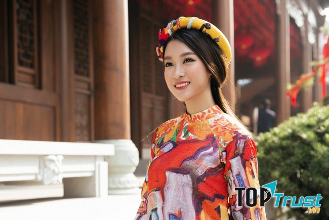 Áo dài cổ điển đẹp mà giản dị