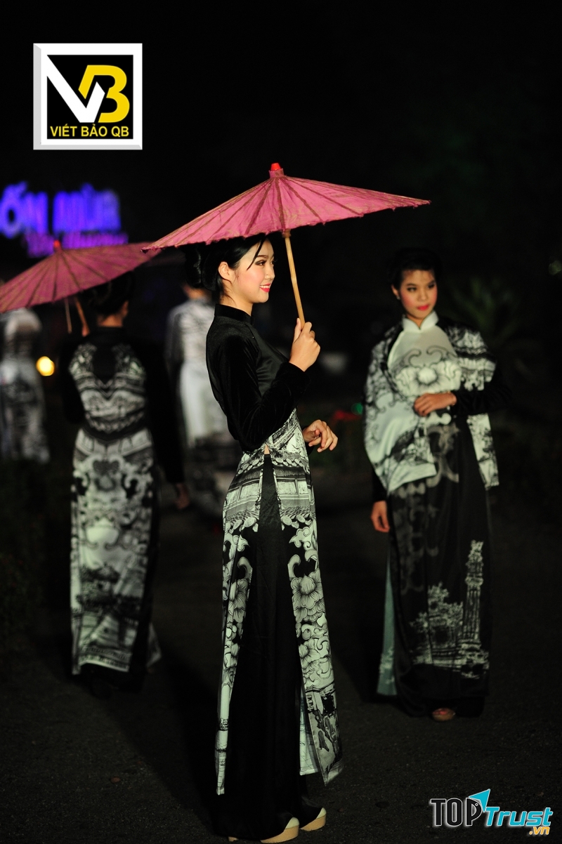 Thiết kế áo dài của NTK Viết Bảo