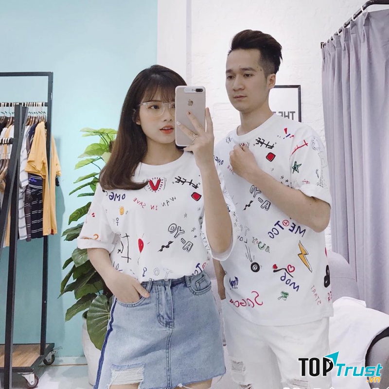 ﻿Những chiếc áo ở﻿﻿ Áo Đôi Tina đều được lựa chọn cẩn thận, tỉ mỹ.