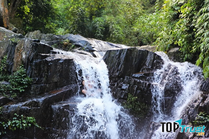 Ao Giời - Suối Tiên