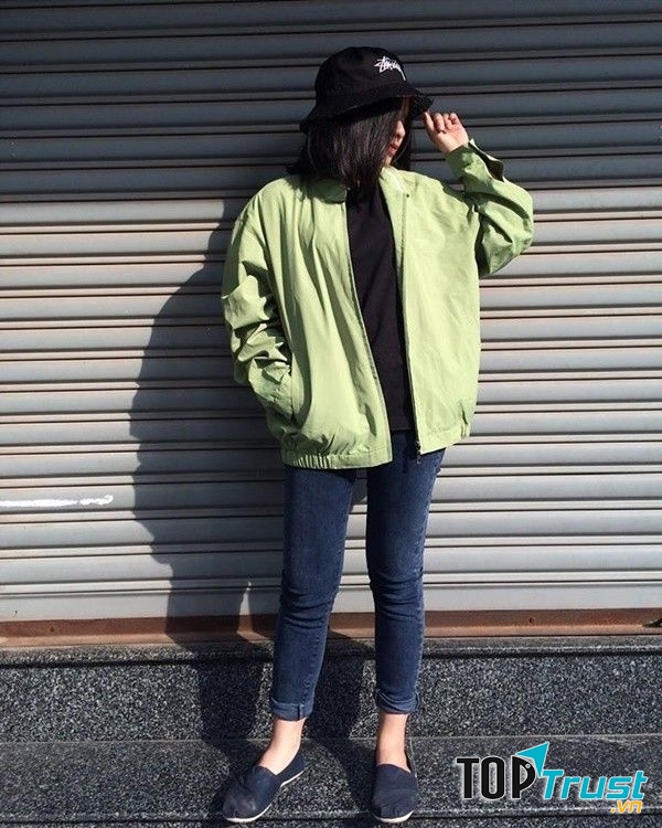 Áo khoác bomber (Khoảng 200 đến 500 nghìn VNĐ)