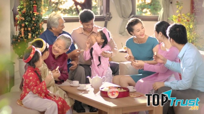 Áo mới mang những may mắn ngày đầu xuân