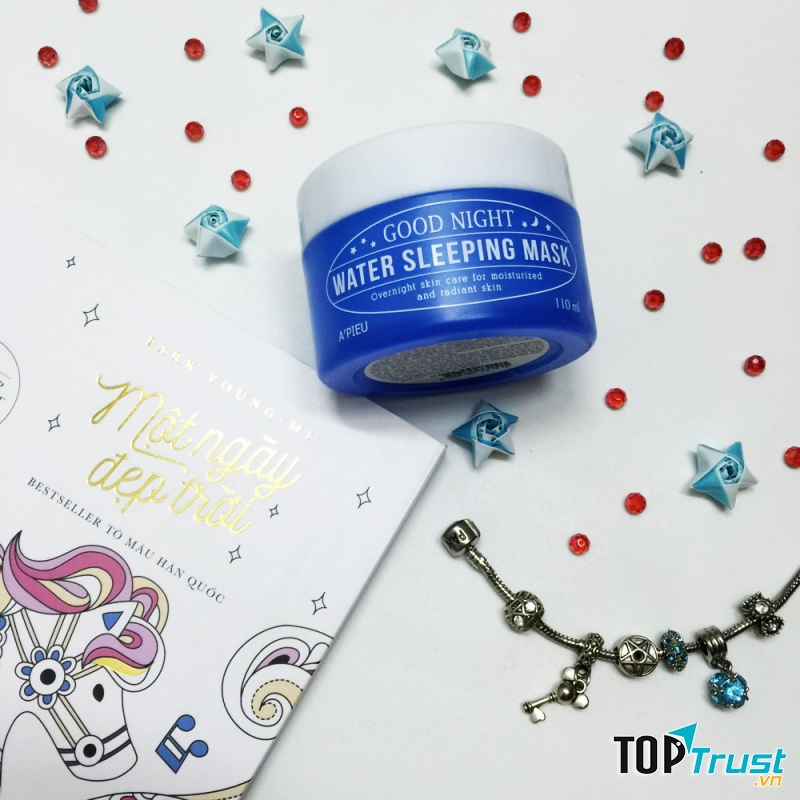 Với thiết kế nhỏ gọn, trong suốt có thể thấy được cả lượng mask bên trong