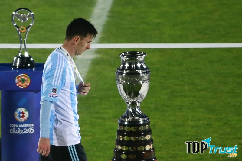 Lại một lần nữa Messi lỡ hẹn với danh hiệu đầu tiên cùng Argentina
