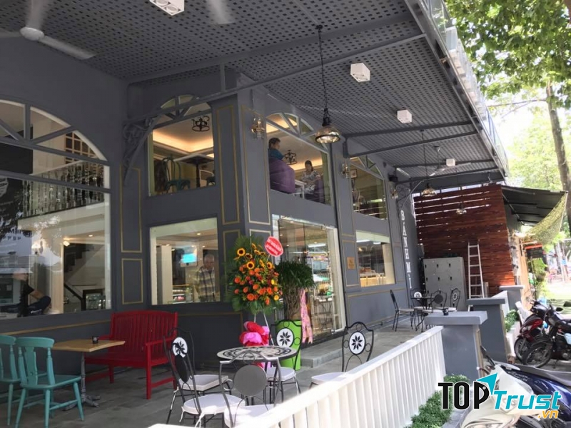 Artisan Bakery & Coffee