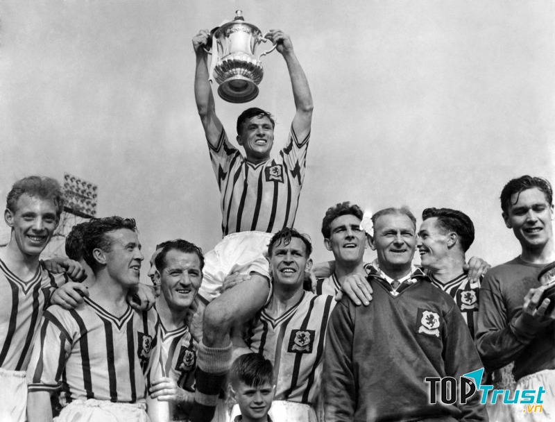 Lần gần nhất Aston Villa vô địch là năm 1957