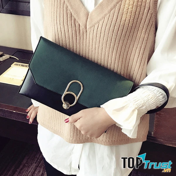 Túi cầm tay clutch ở shop được lựa chọn kĩ lưỡng trước khi nhập về