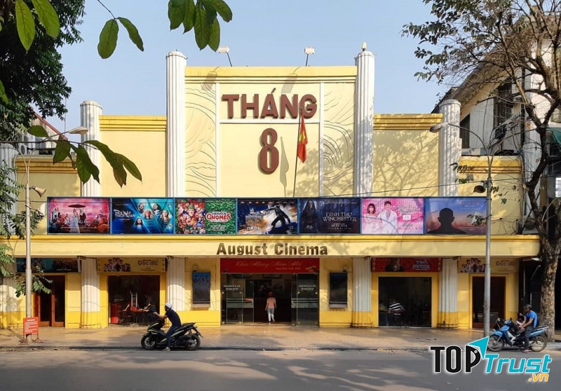Rạp Tháng 8 - 45 Hàng Bài