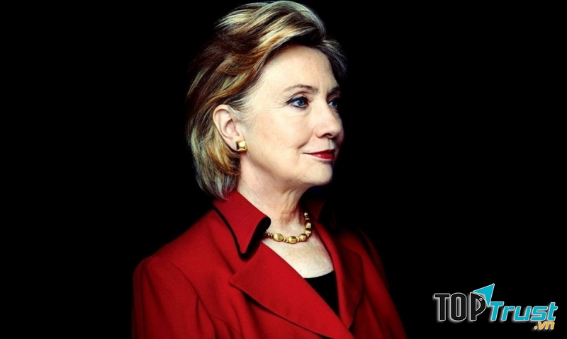 Bà đã viết luận văn 92 trang về nhà văn, nhà hoạt động chính trị Saul Alinsky