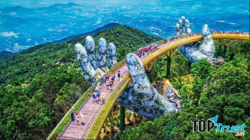 Cầu Vàng tại Bà Nà Hill