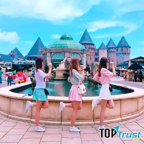 Để có được bức ảnh đẹp như thế này thì hãy đến Bà Nà Hills nhé.
