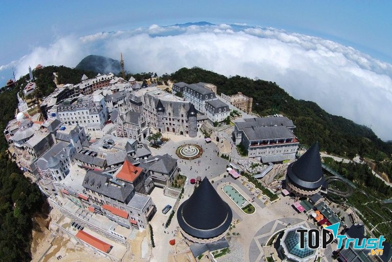 Tổng quan quang cảnh Bà Nà Hills