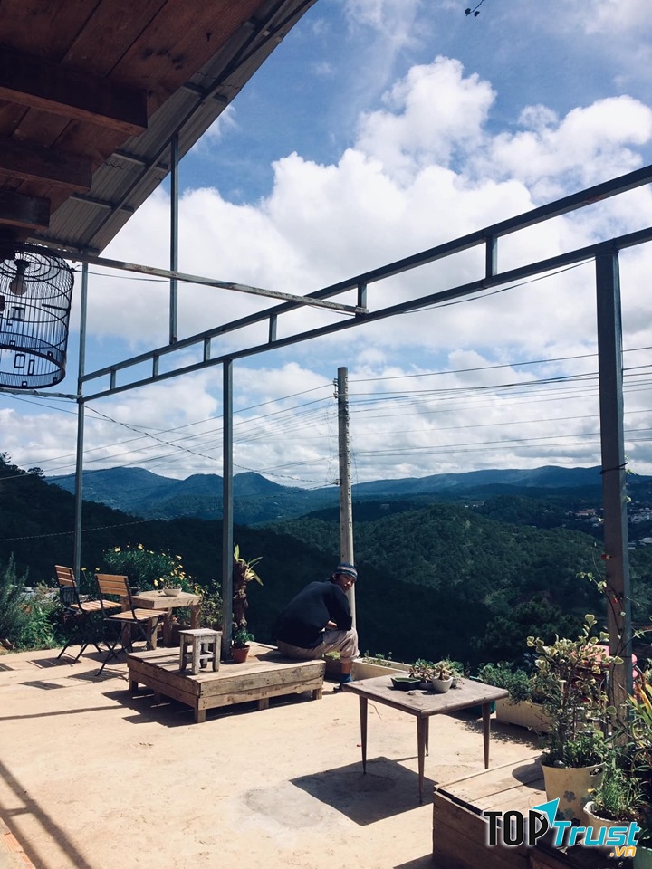 Nơi bạn có thể phóng tầm mắt nhìn toàn bộ khung cảnh núi rừng