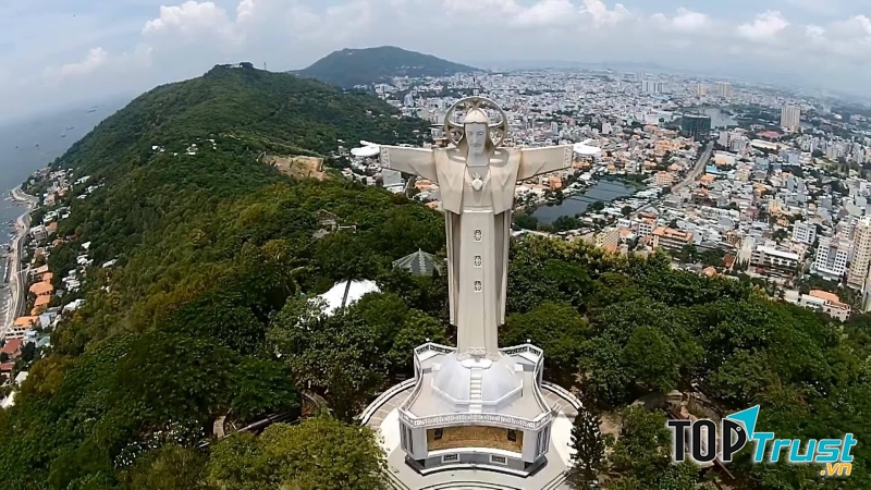 Tượng Chúa Kitô Vua cao nhất châu Á