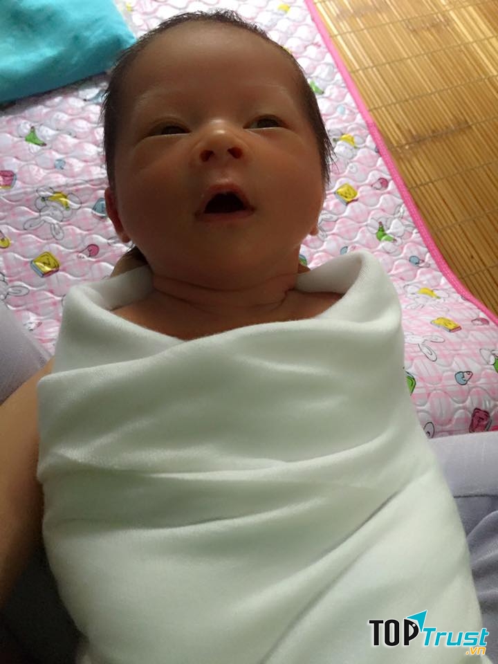 Tắm, massage đúng cách giúp các bé thoải mái