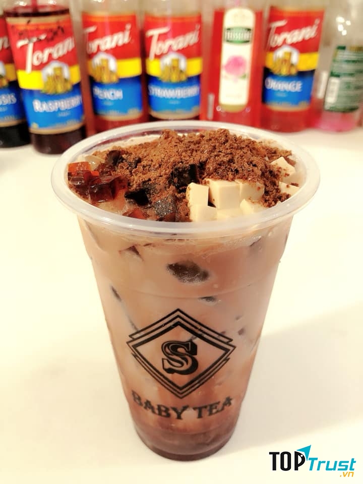 Baby Tea là sự hòa quyện hài hòa giữa trà, sữa, hạt trân châu, thạch trái cây để tao ra hương vị thơm ngon, hấp dẫn