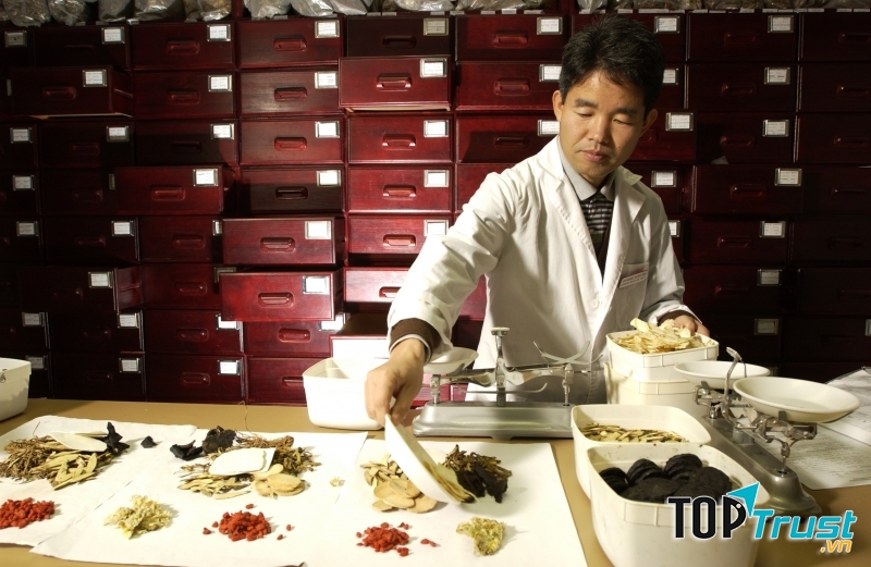 Bác sĩ đông y Nguyễn Bá Vượng