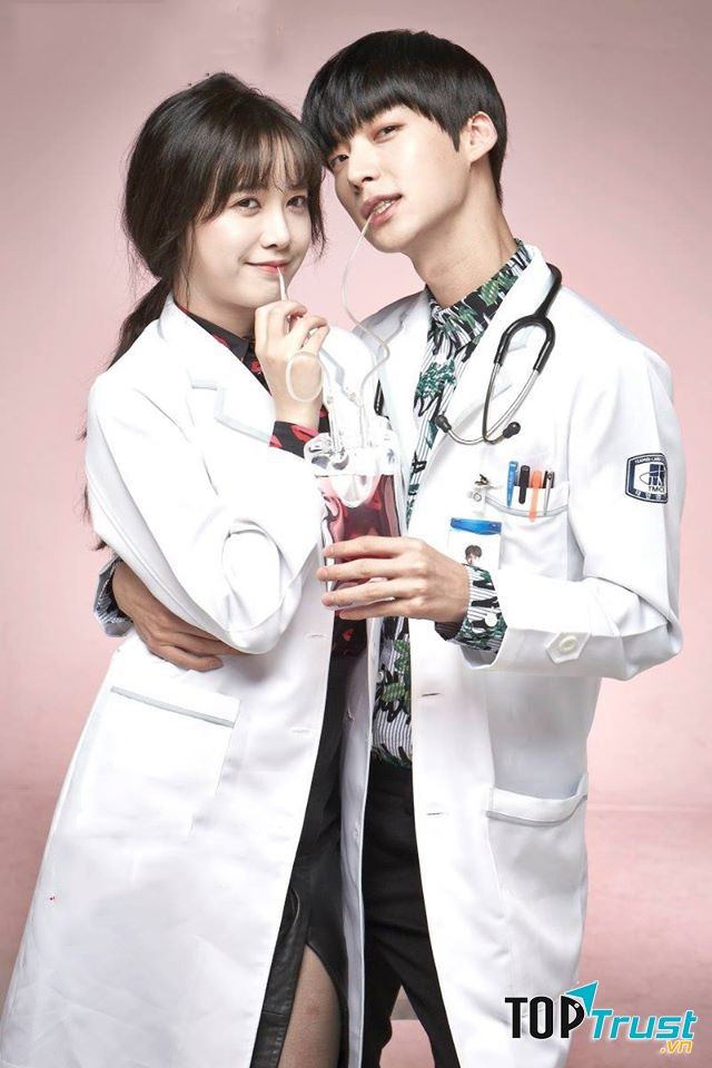 Nam bác sĩ Ma Cà Rồng đẹp trai