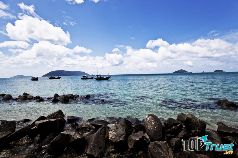 Bãi biển Côn Đảo