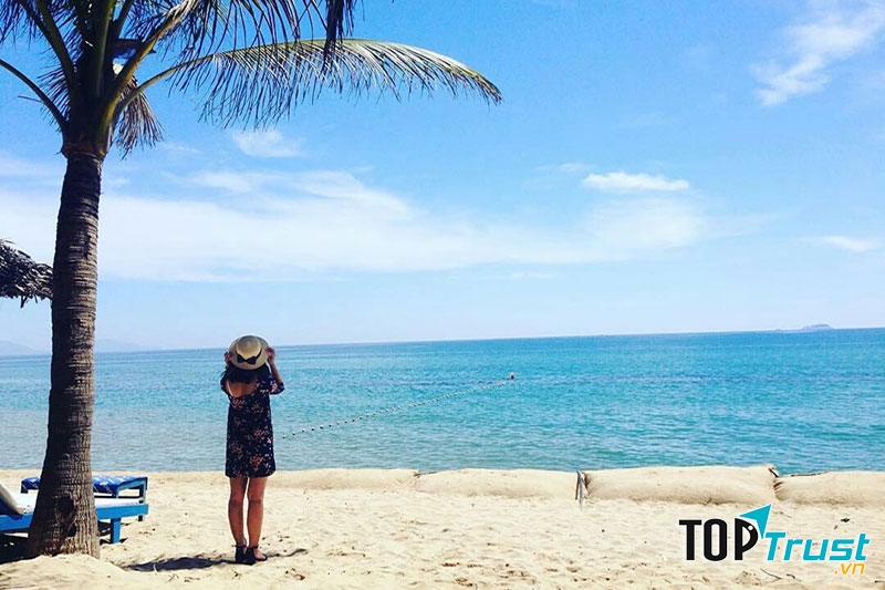 Bãi biển Cửa Hội