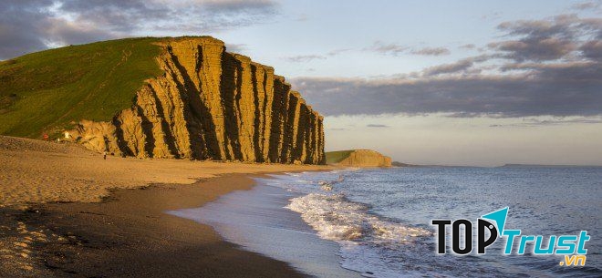 Bãi biển East Cliff, Dorset, Anh