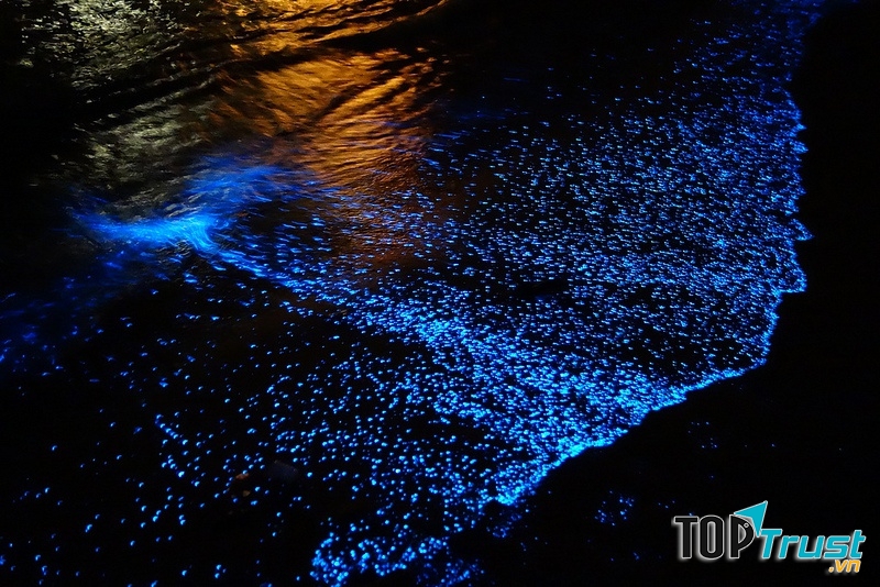 Bãi biển lân tinh (Mandives)