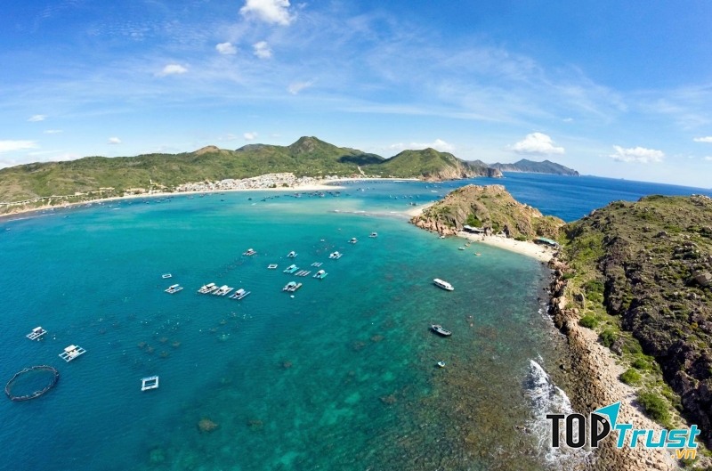 Biển Quy Nhơn - Bình Định