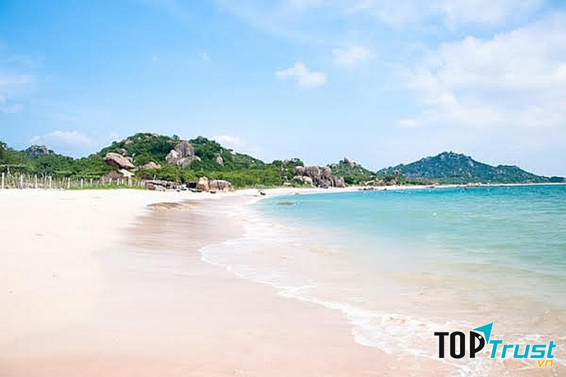 Biển Vàn Chải hoang sơ đầy mơ mộng