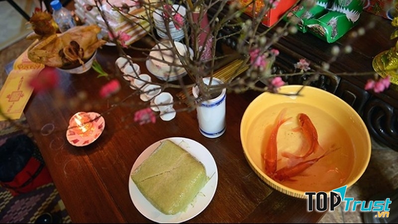 Mâm cỗ có cá chép phóng sinh