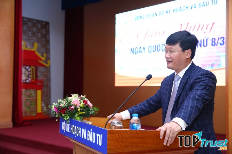 Bài diễn văn khai mạc lễ kỷ niệm ngày Quốc tế Phụ nữ mùng 8/3 số 6