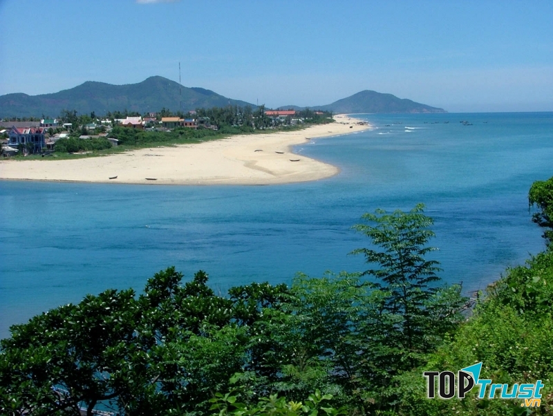 Vịnh Lăng Cô đẹp đến nghẹt thở