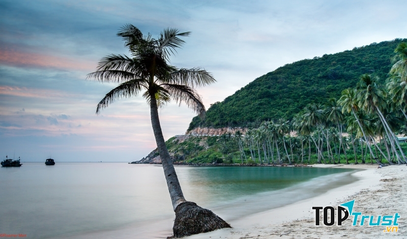 Bãi Cây Mến - Nam Du