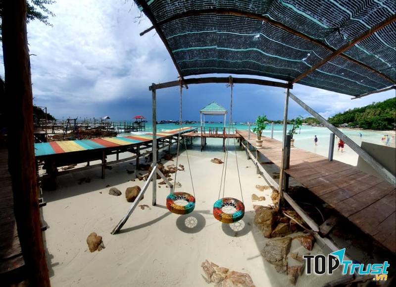 Bãi Sỏi Beach Nam Du