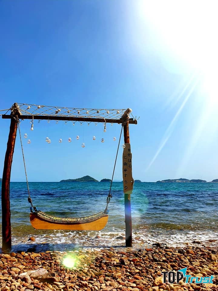 Bãi Sỏi Beach Nam Du