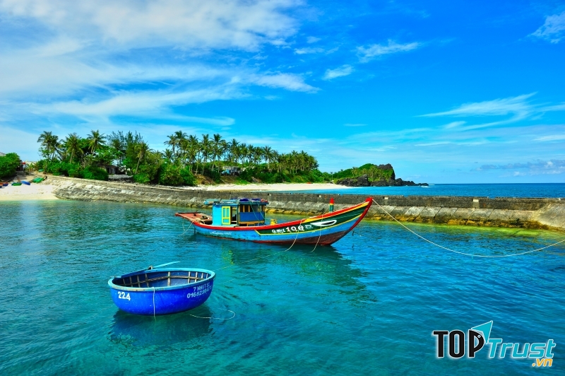 Bãi tắm Đảo Bé - Lý Sơn