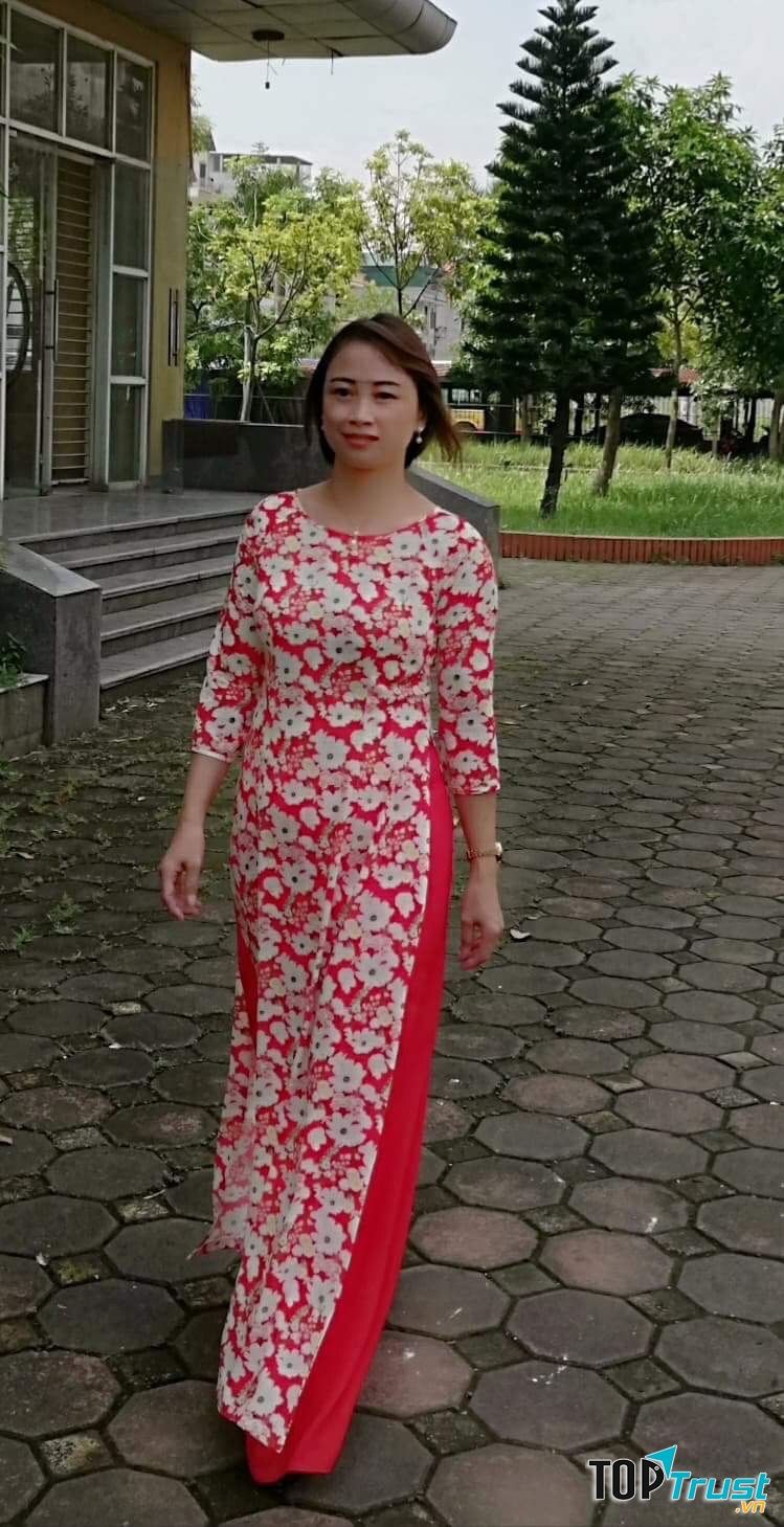 Ảnh chân dung nhà thơ Hoàng Như Phượng