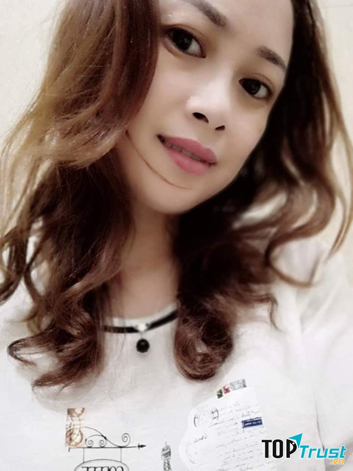 Ảnh chân dung nhà thơ Hoàng Như Phượng