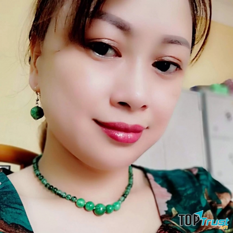 Ảnh chân dung nhà thơ Hoàng Như Phượng