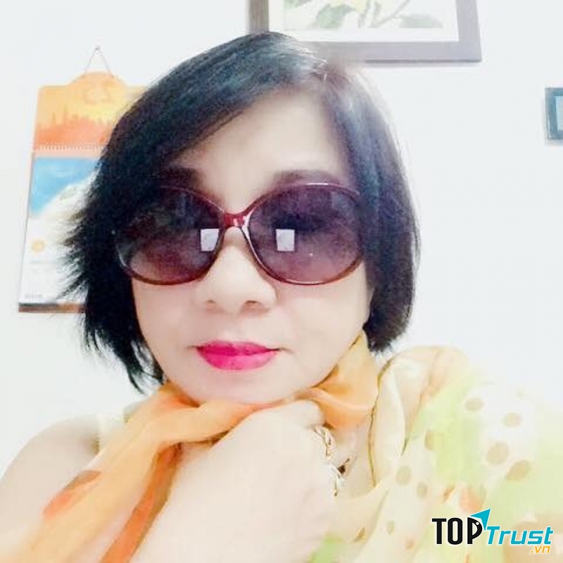 Ảnh chân dung nhà thơ Nga Vu