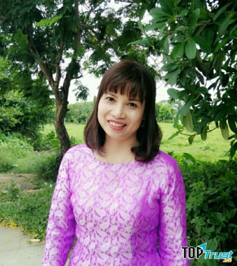 Ảnh chân dung nhà thơ Mai Lan